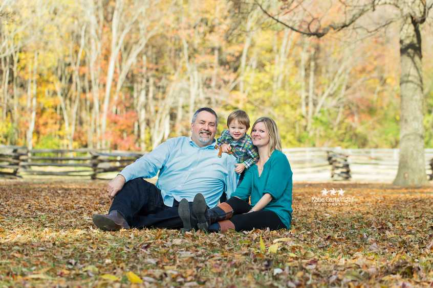 Fall Family Portraits, contrasting colors, what to wear for fall pictures
